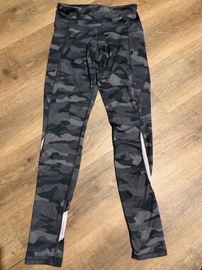NWOT Old Navy Active Leggings